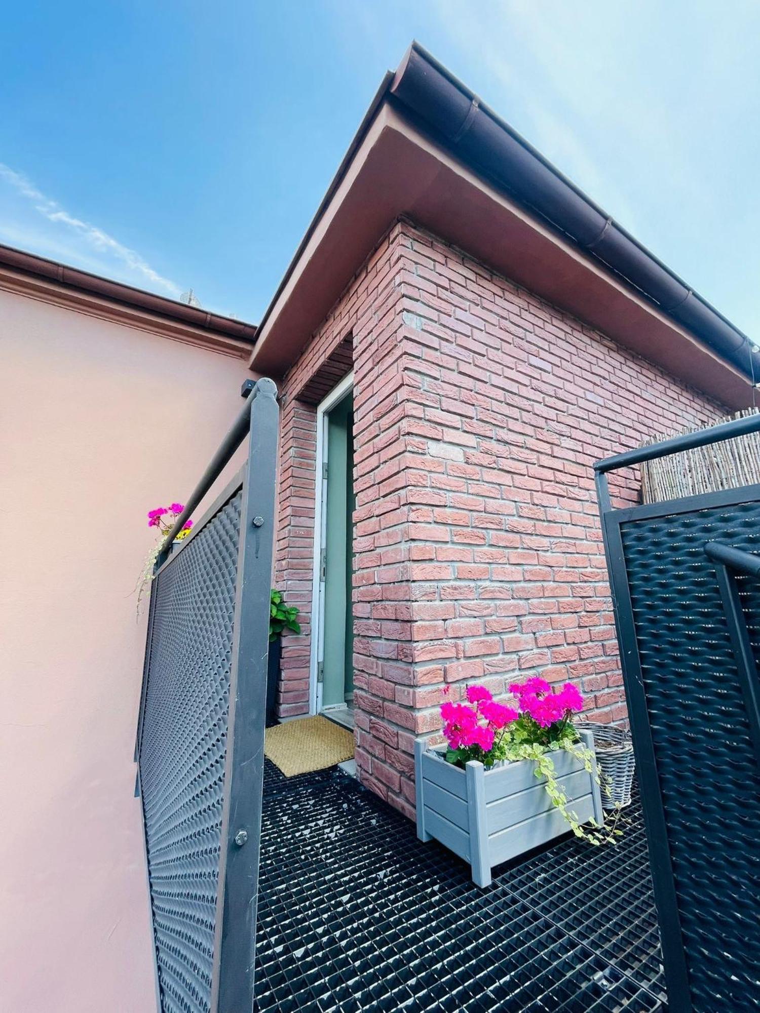 Flat With Heart And Art Homestay Prague